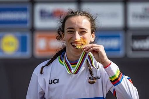 Tessa MARTINEZ, championne du Monde U23 BMX !